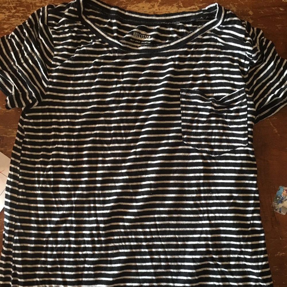 3 Tshirts Hollister & AE pre-loved/good condition